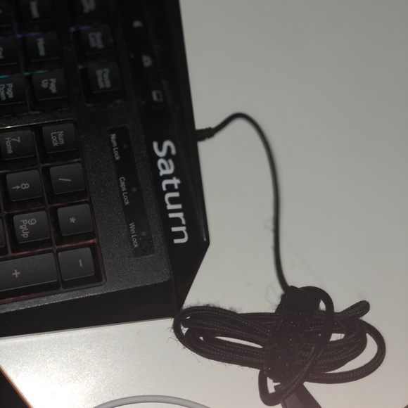 Saturn UtechSmart Blacklit Gaming Keyboard - Picture 3 of 5